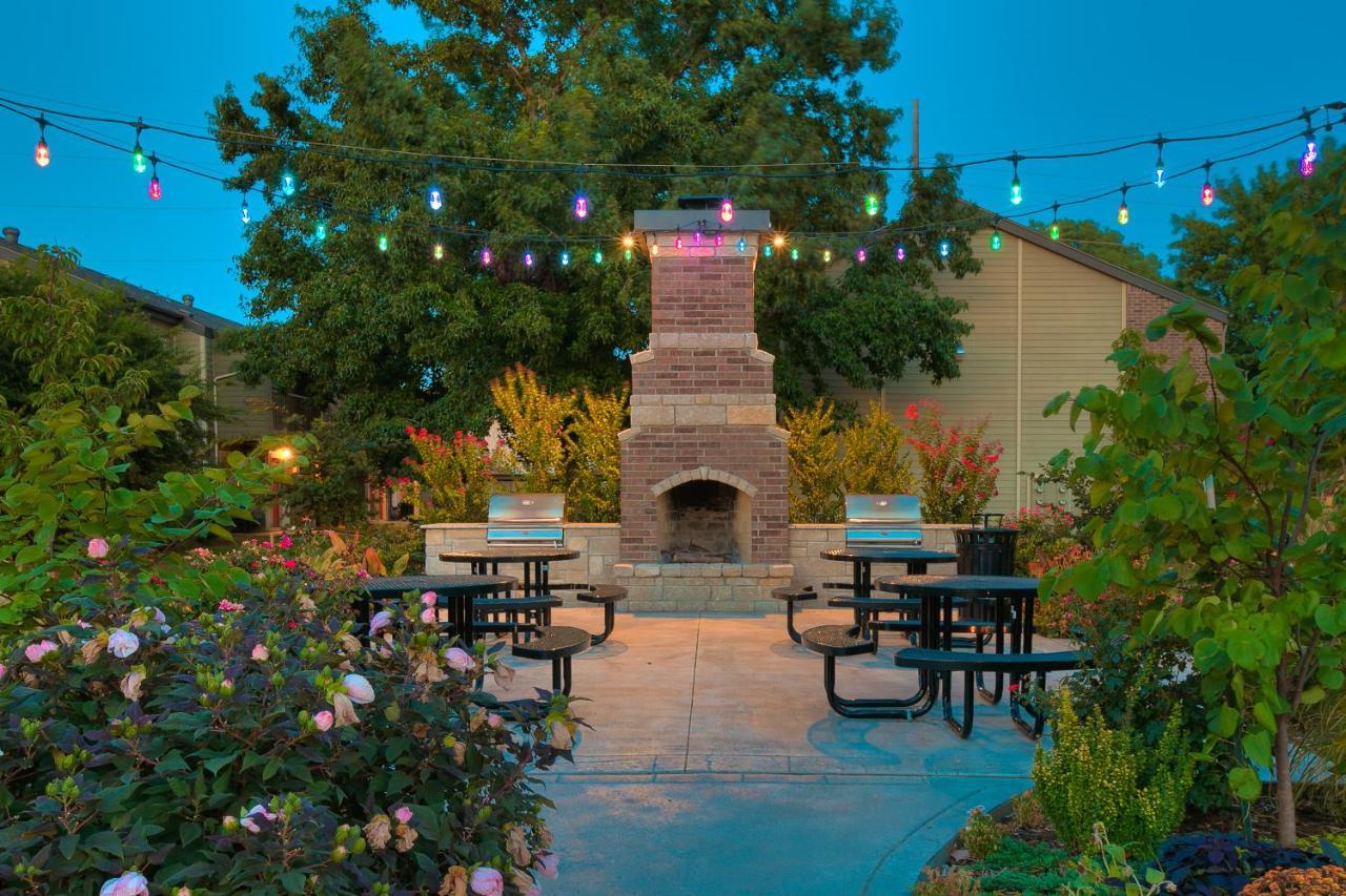 Ou Sooner, Pool & Gym, Bbq, Netflix, 100Mb Internet, Lg Washer & Dryer, Close To Ou! Norman Exteriér fotografie